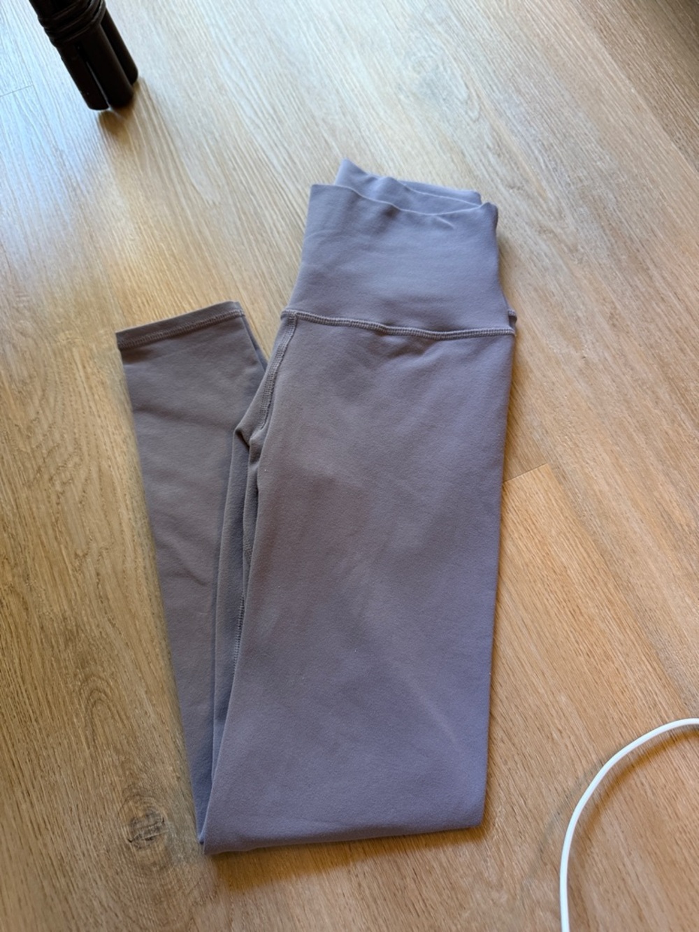 ALO Yoga Women's High-Waist Leggings in Dusty Lavender - Picture 3 of 6